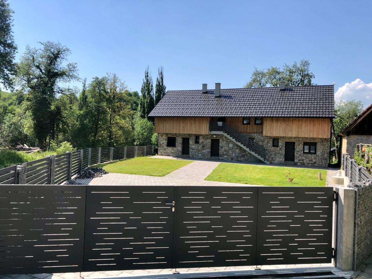 Mulina River Lodge Pribanjci Eksteriør billede