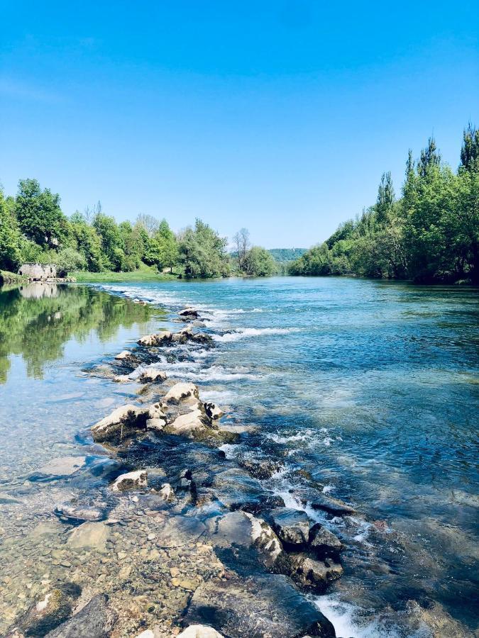 Mulina River Lodge Pribanjci Eksteriør billede